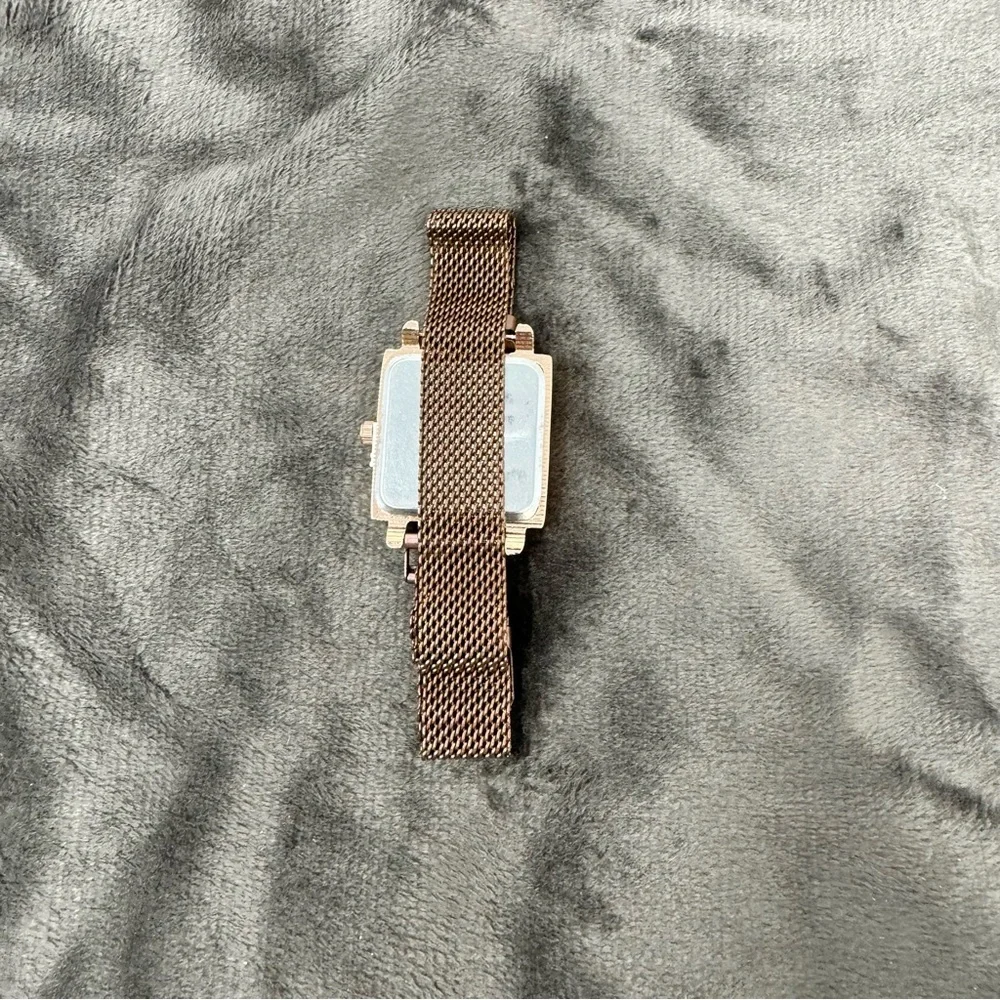 Women’s Bronze Metal Band Costume Jewelry Stainless Steal Quartz Watch